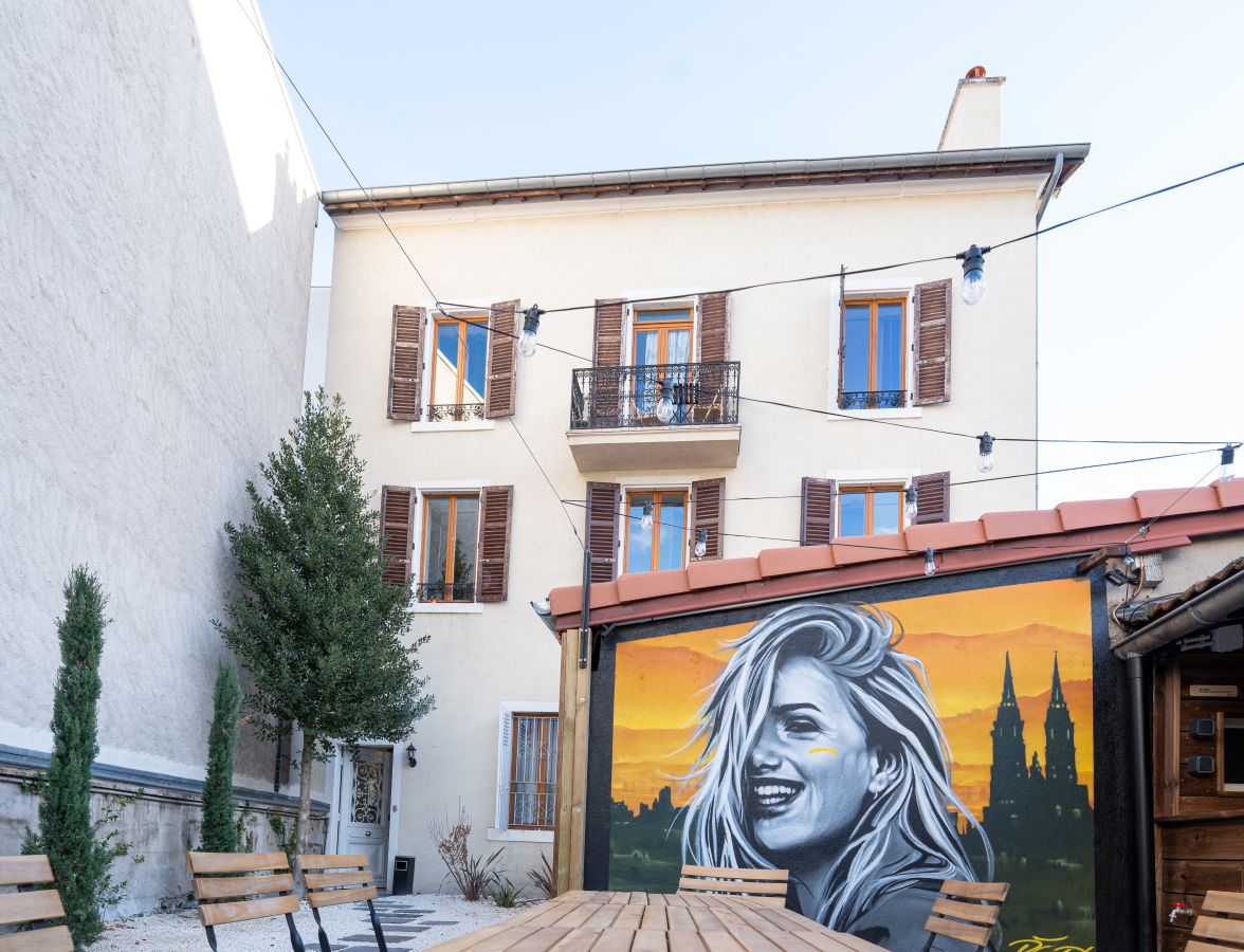 Maison Gaillard, fresque de la guinguette